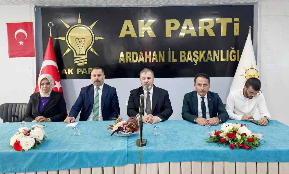 AK Parti Ardahan Teşkilatı Çevre ve Şehircilik İstişare Toplantısını yaptı