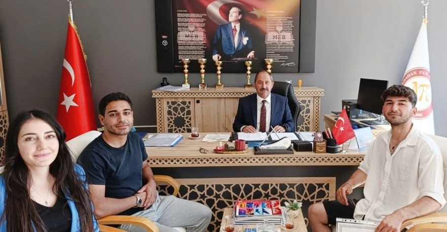 Ardahan Fen Lisesi Mezunlarından Okullarına Teşekkür Ziyareti