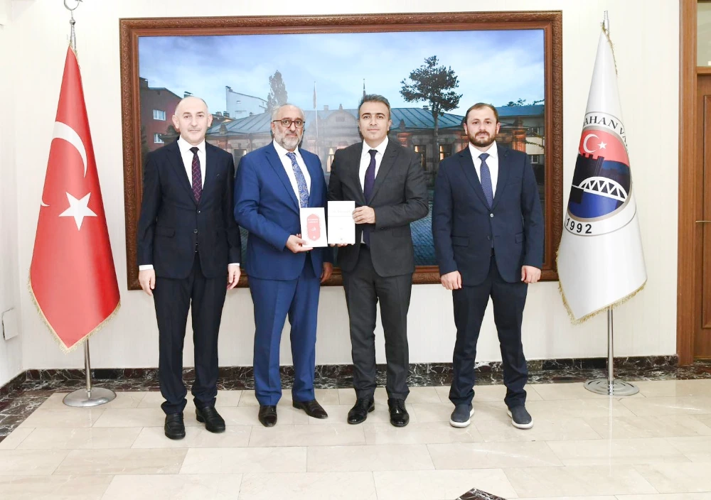 Müftü Karadeniz, Vali Hayrettin Çiçek’i ziyaret etti