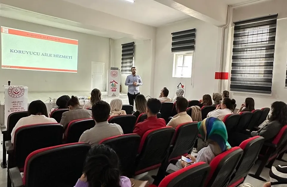 Öğretmenlere “Koruyucu Aile ve Evlat Edinme” tanıtımı yapıldı