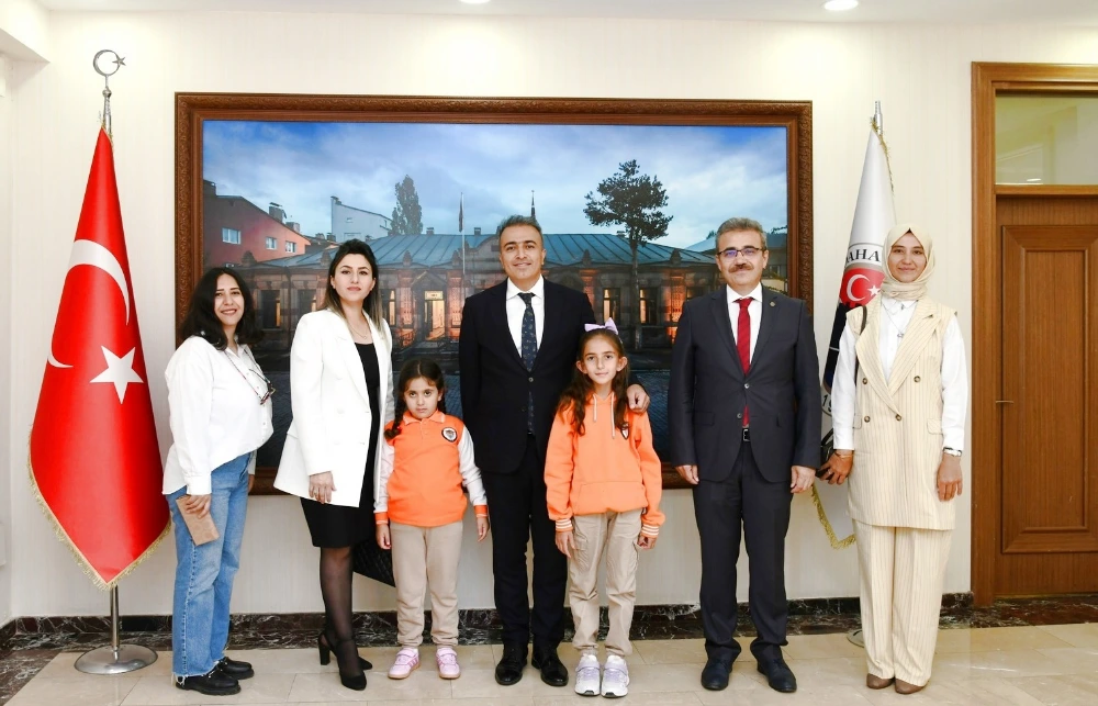 İlköğretim Haftası Coşkusu Valilikte Yaşandı
